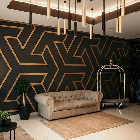Hotel Lux Melide Kültér fotó
